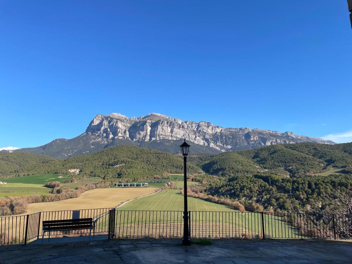 Apartamentos Pirineos Ordesa El Pueyo de Araguás Exterior foto